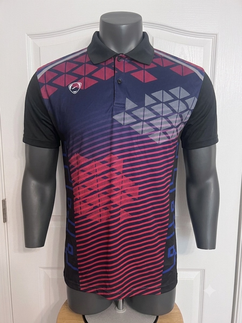 Sporto Men's Black, Burgundy & Navy Geometric Polo